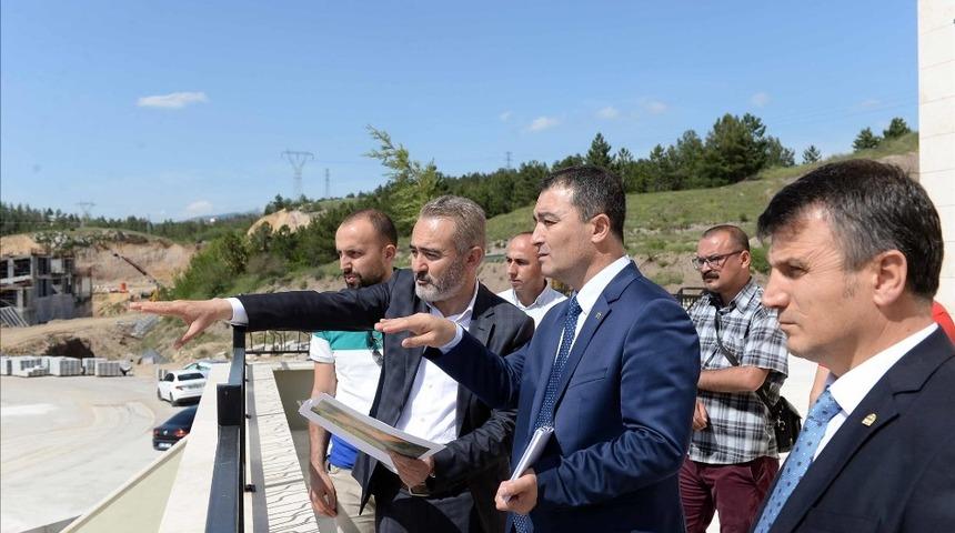 Rekt&ouml;r &Ouml;zt&uuml;rk&rsquo;ten Kuzey Kampus&rsquo;te inceleme