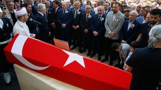 CHP Denizli Milletvekili Kazım Arslan toprağa verildi