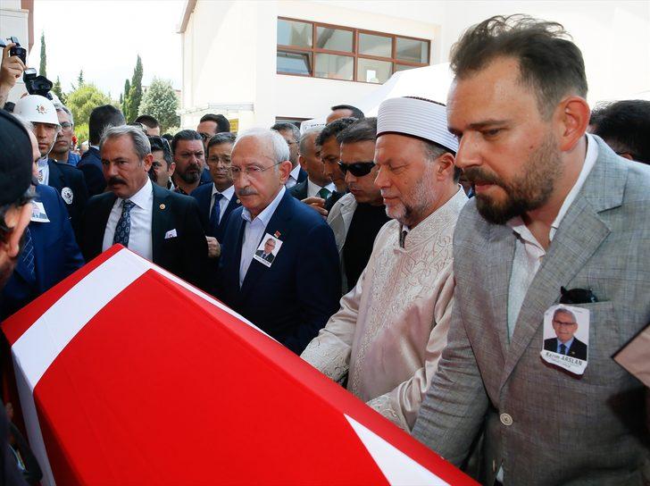 CHP Denizli Milletvekili Kazım Arslan toprağa verildi G5