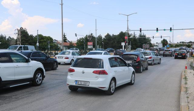 Afyonkarahisar- Antalya yolunda bayram dönüşü yoğunluk