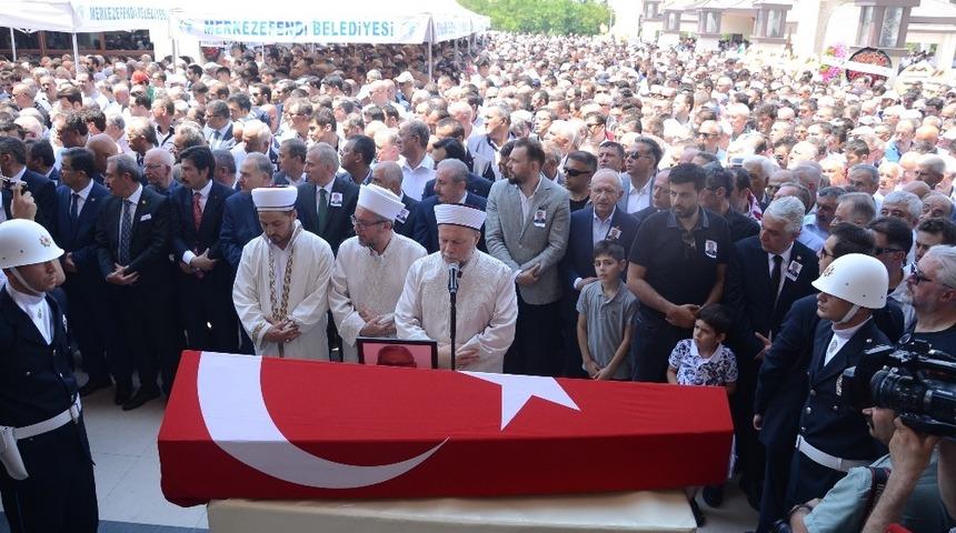 Antalya’da hayatını kaybeden CHP’li vekil Denizli’de toprağa verildi