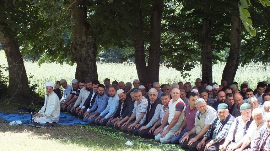 Pazaryeri&rsquo;nde yağmur ve ş&uuml;k&uuml;r duası