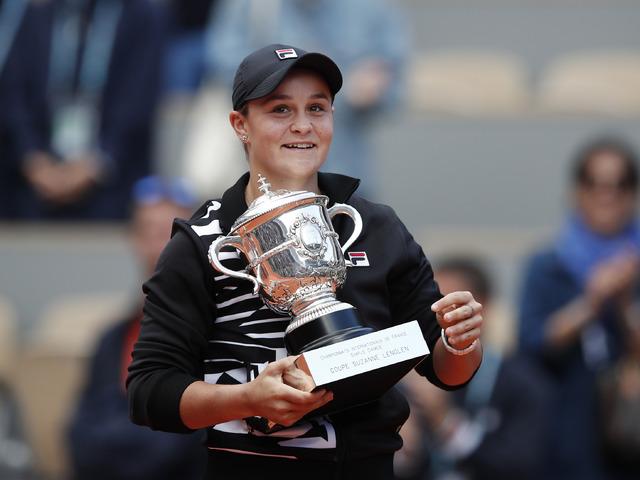 Fransa Açık'ta kadınlarda şampiyon Ashleigh Barty
