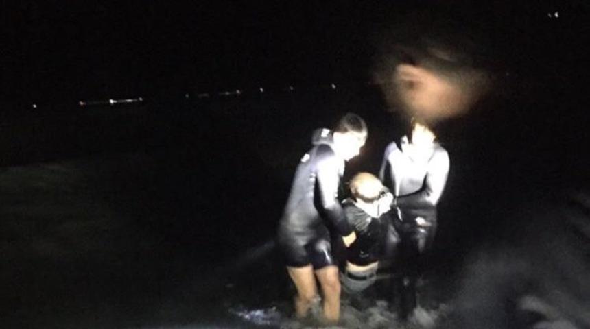 Kendisini bir anda suların i&ccedil;inde buldu! Boğulmaktan son anda kurtuldu!