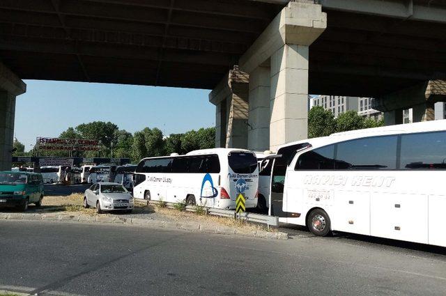 Esenler 15 Temmuz Demokrasi Otogarında dönüş yoğunluğu yaşanıyor