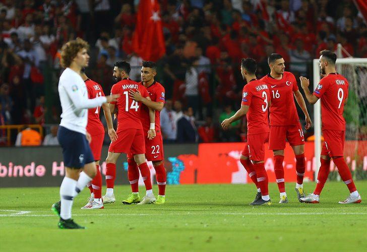 Fransa maçına damga vuran Hasan Ali Kaldırım, sosyal medyayı salladı G3