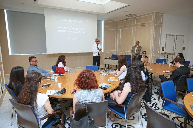 Yeni iş fırsatları için üniversite-sanayi buluşması