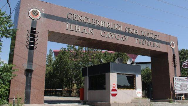 Gençlerbirliği’inde başkanlık seçimi ertelendi