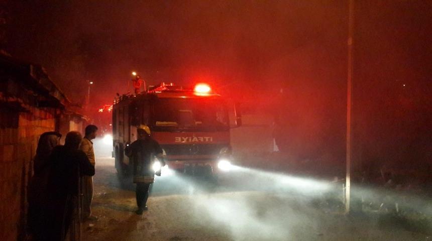 Metruk evdeki yangın korkuttu