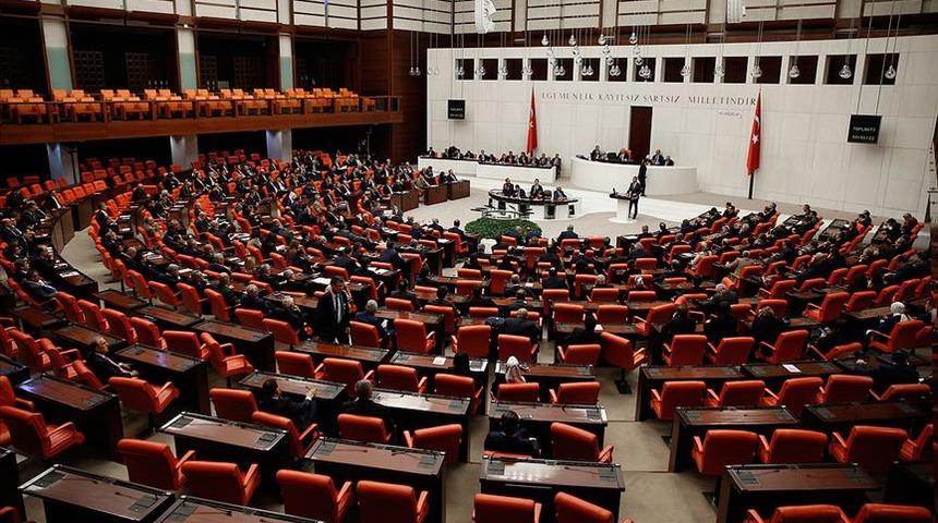 Yüz binlerce gencin gözü yeni askerlik sisteminde! Salı günü başlıyor