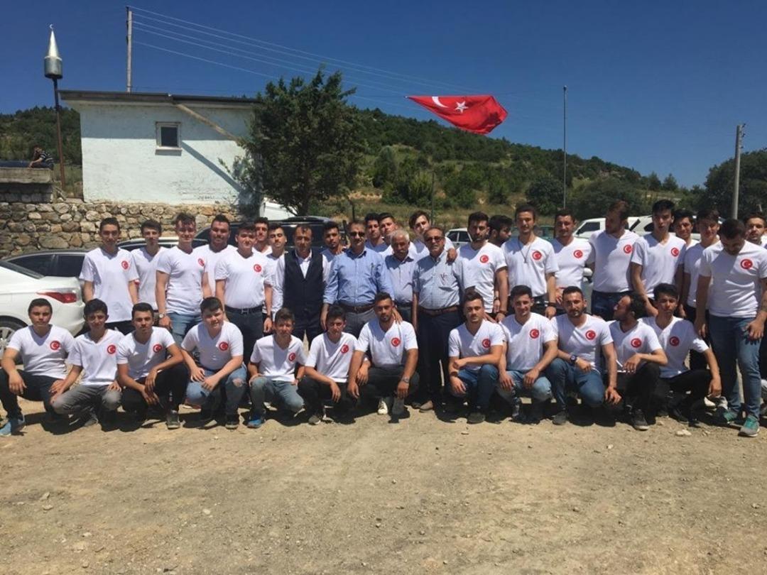 Medetli K&ouml;y&uuml;nde hıdrellez şenliği