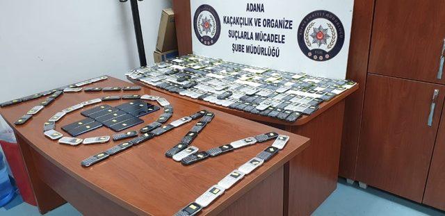 Adana’da kaçak cep telefonu operasyonu