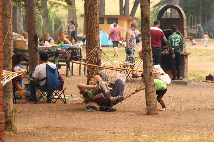 Bayram tatilinin son gününü piknikte geçirdiler G3