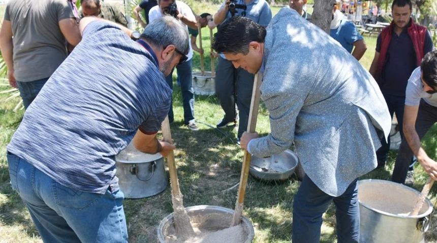 Aliağa&rsquo;da k&ouml;y hayırlarına yoğun ilgi