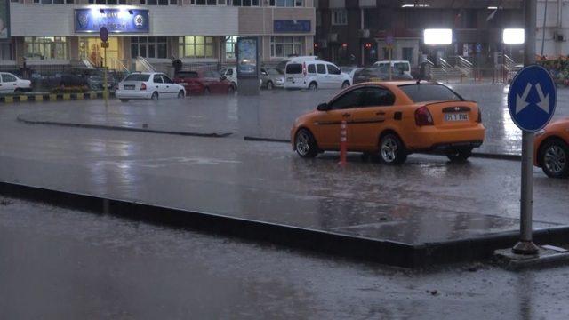 Kırıkkale’de sağanak ve dolu yağışı etkili oldu