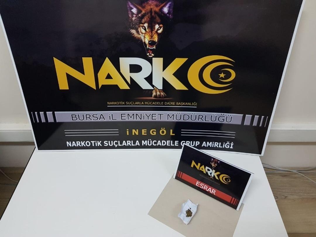 İneg&ouml;l emniyeti bayram mesaisi: 6 ruhsatsız tabanca, 1 pompalı t&uuml;fek