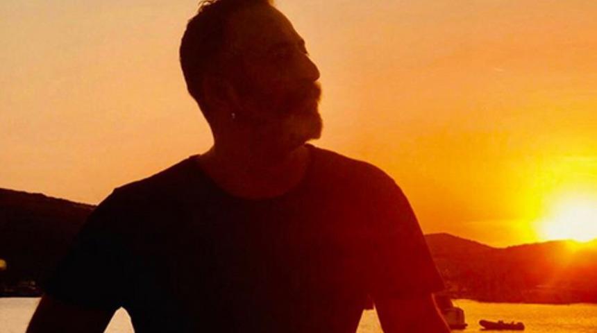 Cem Yılmaz'ın tatil paylaşımına Defne Samyeli'den &ouml;vg&uuml; dolu yorum!