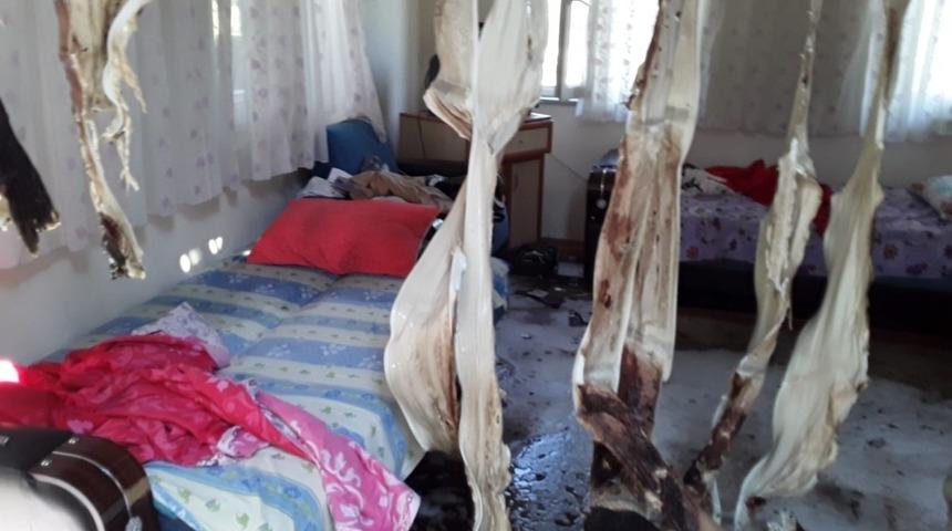 Sındırgı&rsquo;da ev yangını