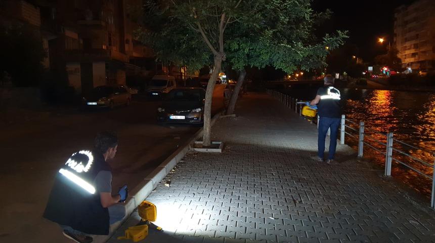 Beraber alkol aldığı arkadaşını &ouml;ld&uuml;rd&uuml;