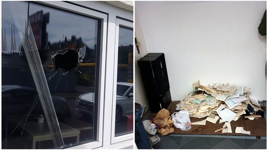 Almanya'da iki farklı camiye saldırı d&uuml;zenlendi