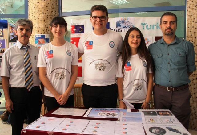 Günümüz gençliğinin en büyük problemi; ‘Dijital bağımlılık”