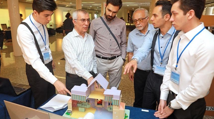 Gen&ccedil; m&uuml;hendis adaylarından hayatı kolaylaştıran akıllı projeler