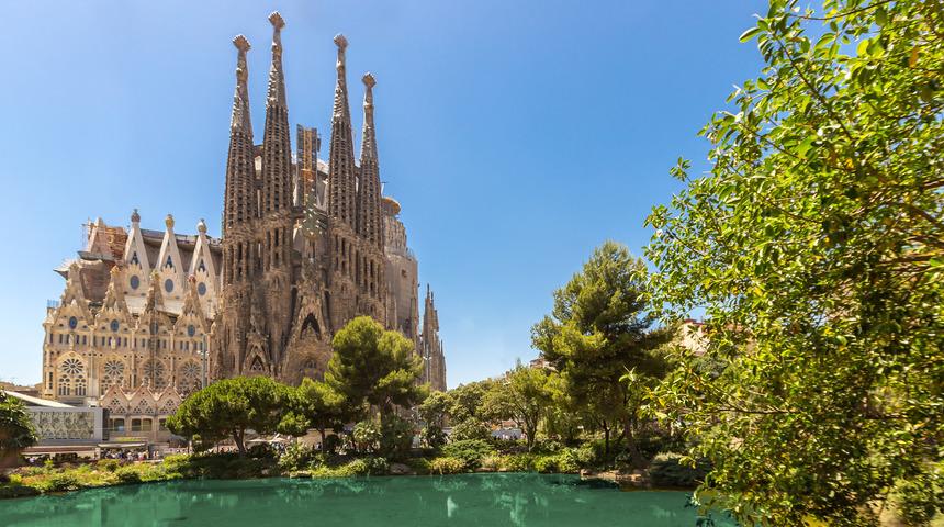 'Bitmeyen Kilise'ye 137 yıl sonra inşaat izni