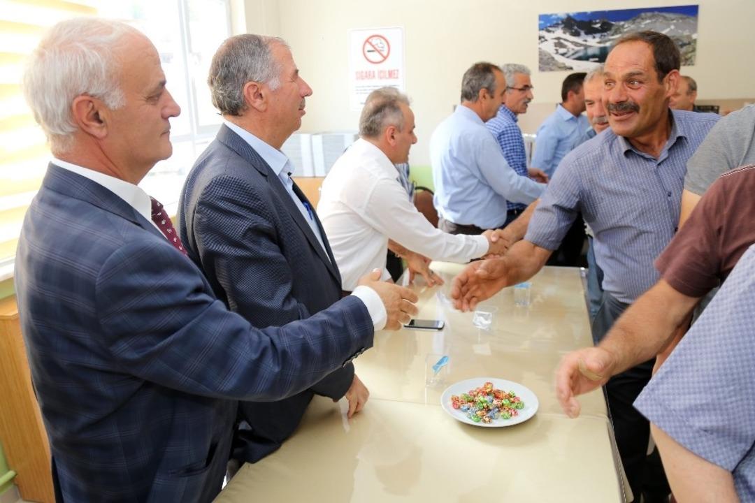 G&uuml;m&uuml;şhane İl &Ouml;zel İdaresinde geleneksel bayramlaşma t&ouml;reni yapıldı