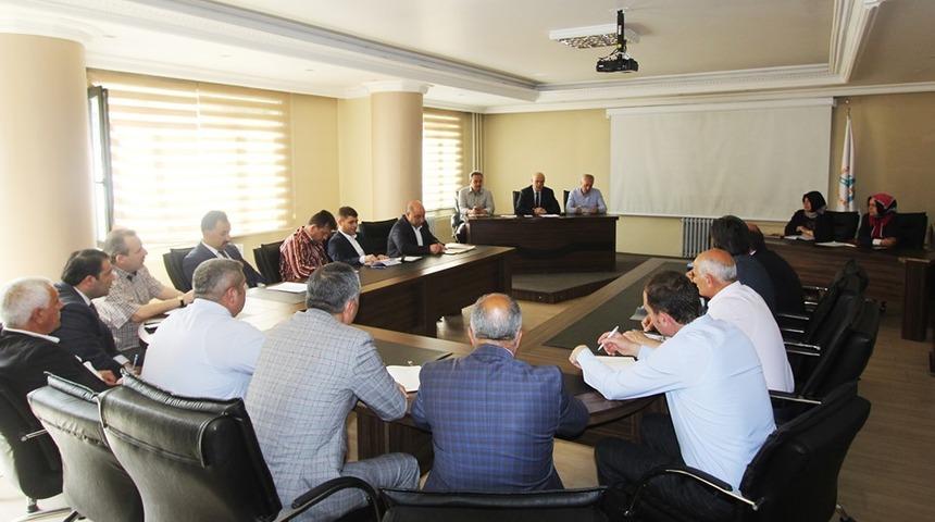 Başkan Pekmezci, birim müdürleriyle toplantı yaptı