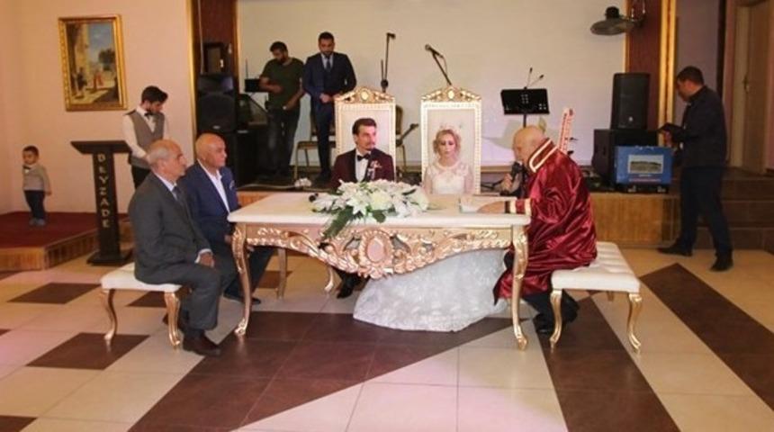 Başkan Pekmezci, Ali ve Hanife çiftinin nikahını kıydı