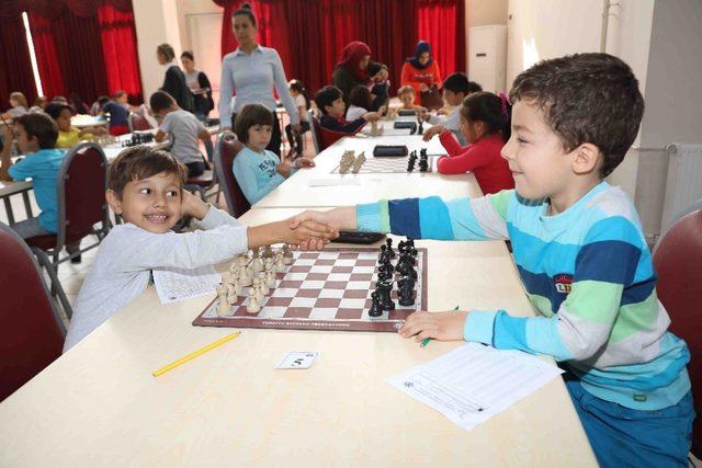 Bayraklı’da baba-çocuk şölenleri