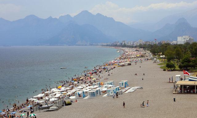 Bayram tatilinde Antalya'ya 2 milyon ziyaretçi