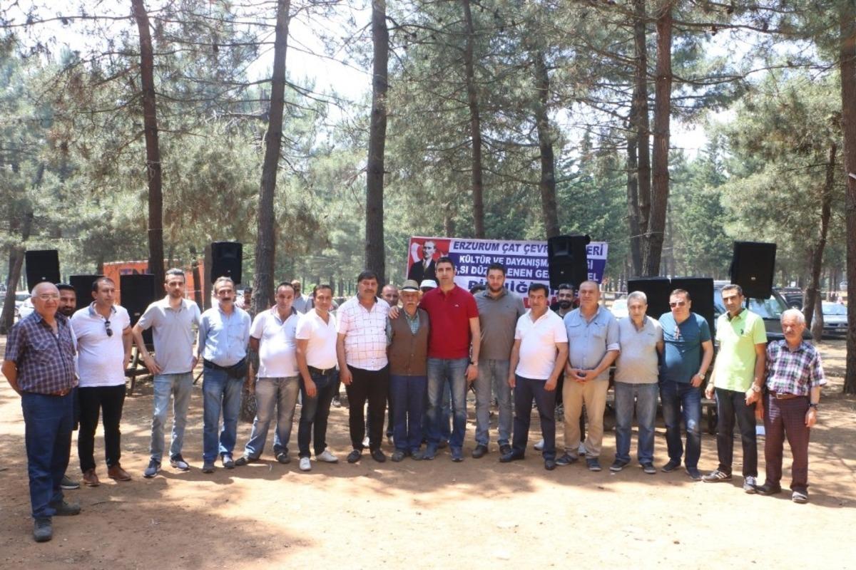 Başkan G&ouml;khan Y&uuml;ksel, Kartallı vatandaşların bayramına ortak oldu