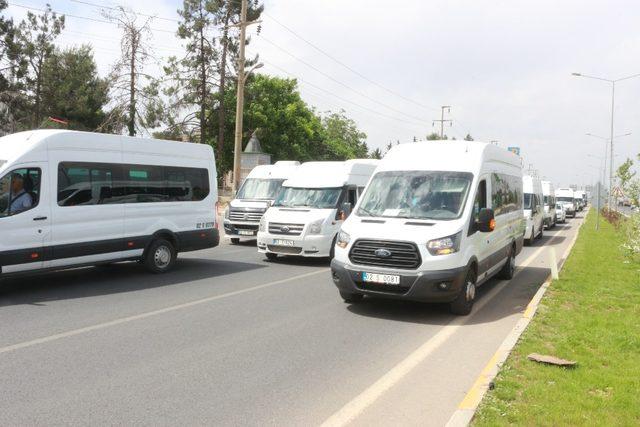 Öğrenci servis şoförlerinden “Okul Paketi” eylemi