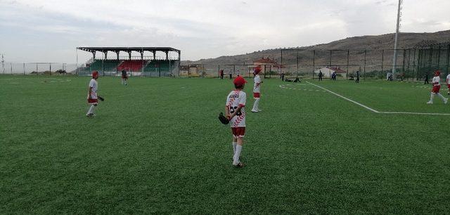 Okullar Arası Beyzbol T&uuml;rkiye Şampiyonası&rsquo;nda final heyecanı 1