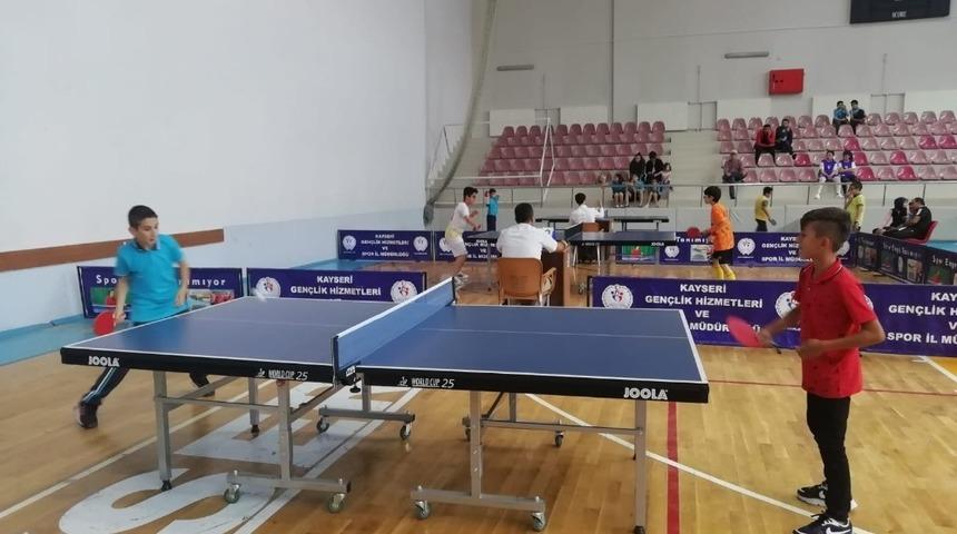 &lsquo;Okullu Tenis&ccedil;iler Masa Tenisi Turnuvası&rsquo; Başladı