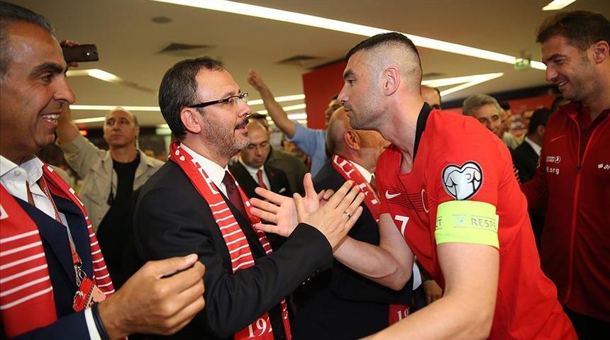 Bakan Kasapoğlu'ndan İzlanda kararı! 