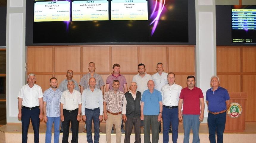 Sezonun ilk yeni mahsul&uuml; arpa borsada