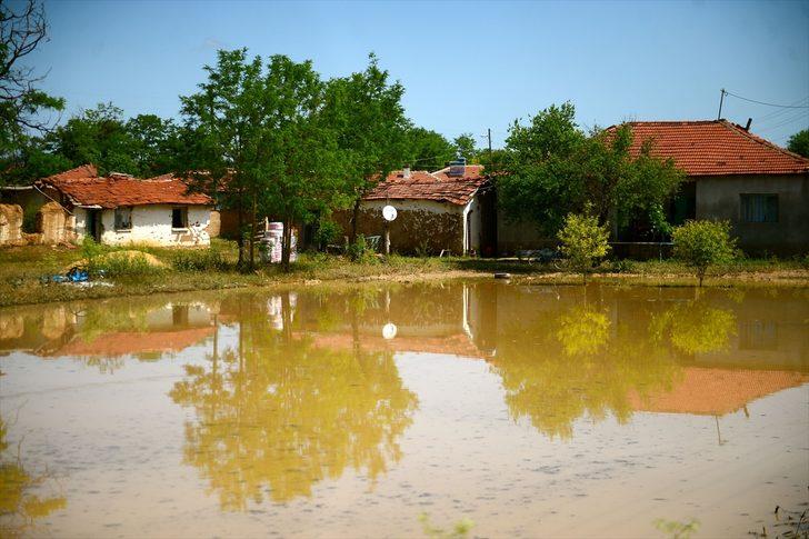 Sel mağdurlarına AFAD ve Türk Kızılaydan yardım G5