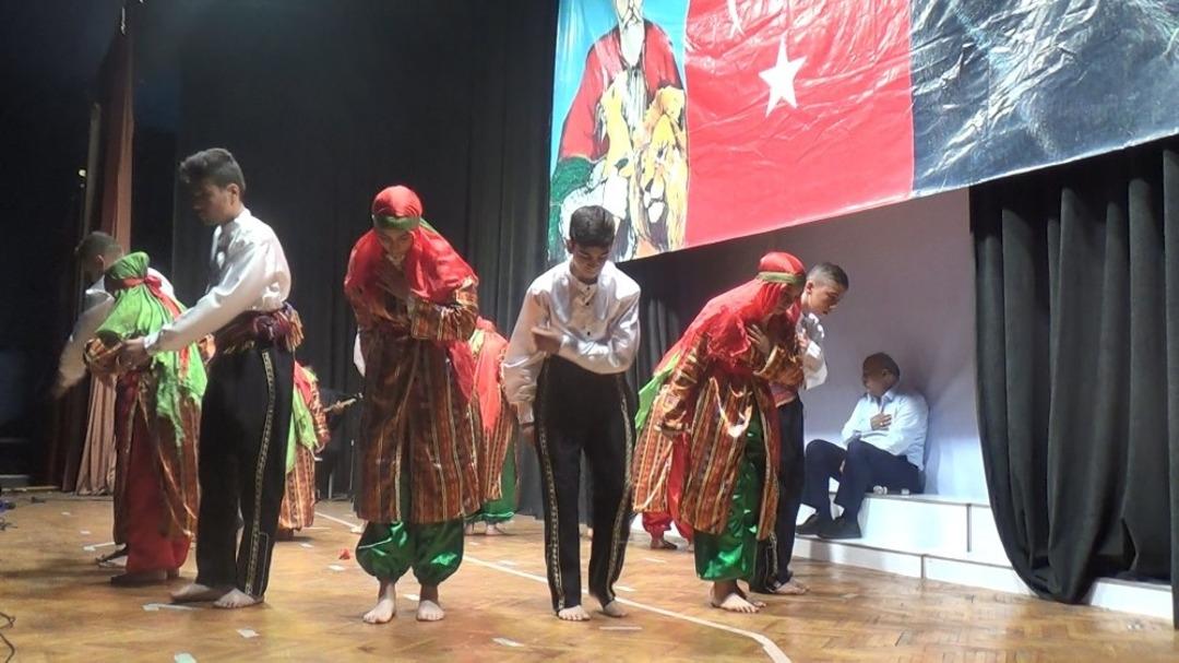 Alevi K&uuml;lt&uuml;r Derneği gen&ccedil;lik ş&ouml;leni d&uuml;zenledi