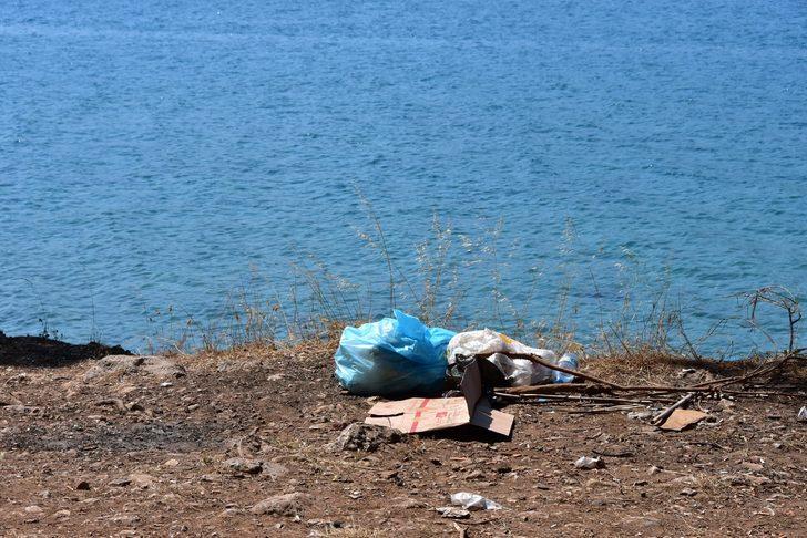 Tatilciler gitti geriye çöpleri kaldı G2