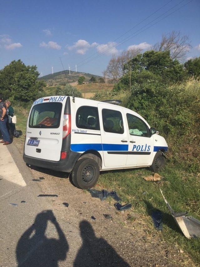 Polis aracı özel otoya arkadan çarptı