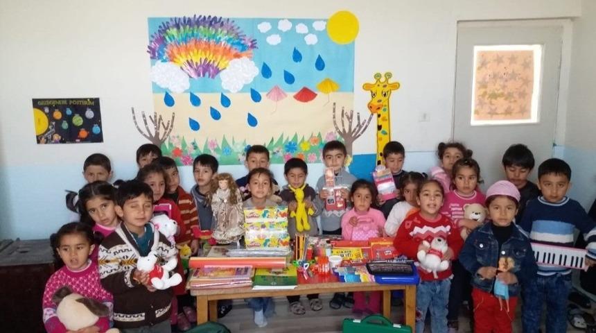 Ko&ccedil;arlı MYO &ouml;ğrencilerinden miniklere destek