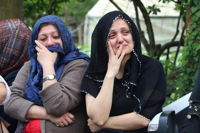 Kazada &ouml;len abla ve kardeşe h&uuml;z&uuml;nl&uuml; veda 1