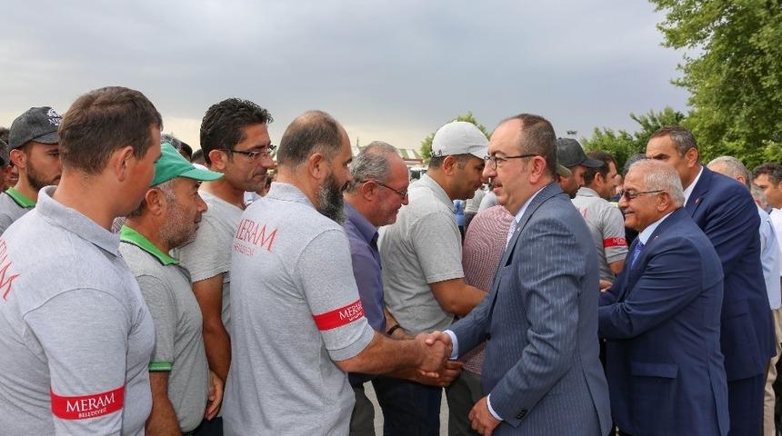 Başkan Kavuş, belediye personeliyle bayramlaştı