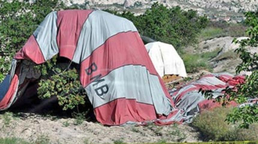 Kapadokya'da balon d&uuml;şt&uuml;: 3 &ouml;l&uuml;