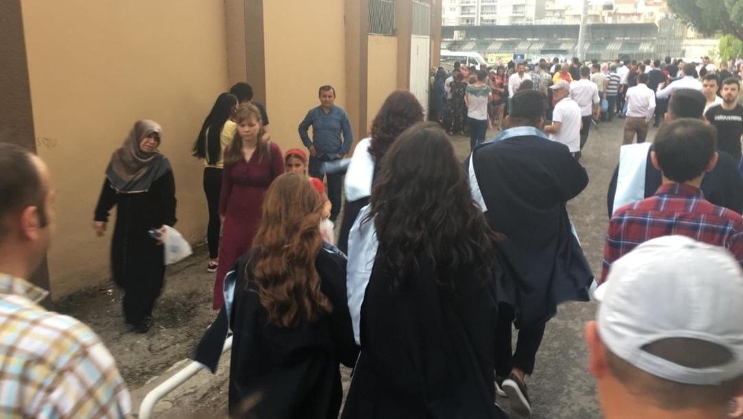 Aydın&rsquo;da ıslak mezuniyet