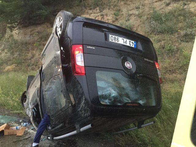 Tavşanlı’da trafik kazası: 3 yaralı