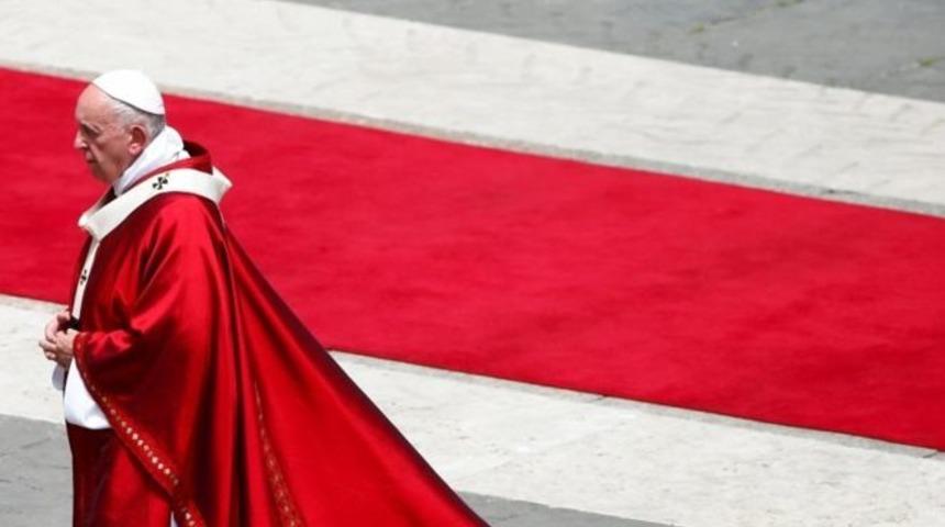 Vatikan'dan modern cinsiyet teorisine yaylım ateşi!