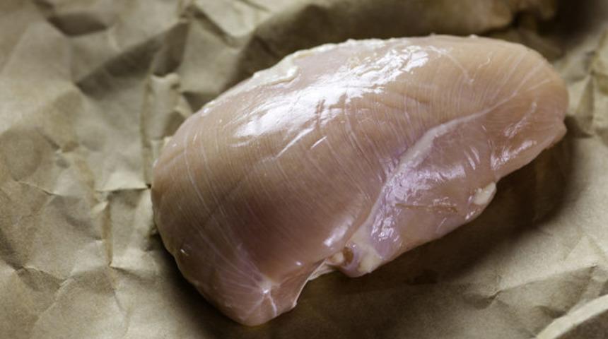 Tavuk göğsünün üzerinde bulunan beyaz çizgiler ne anlama geliyor?